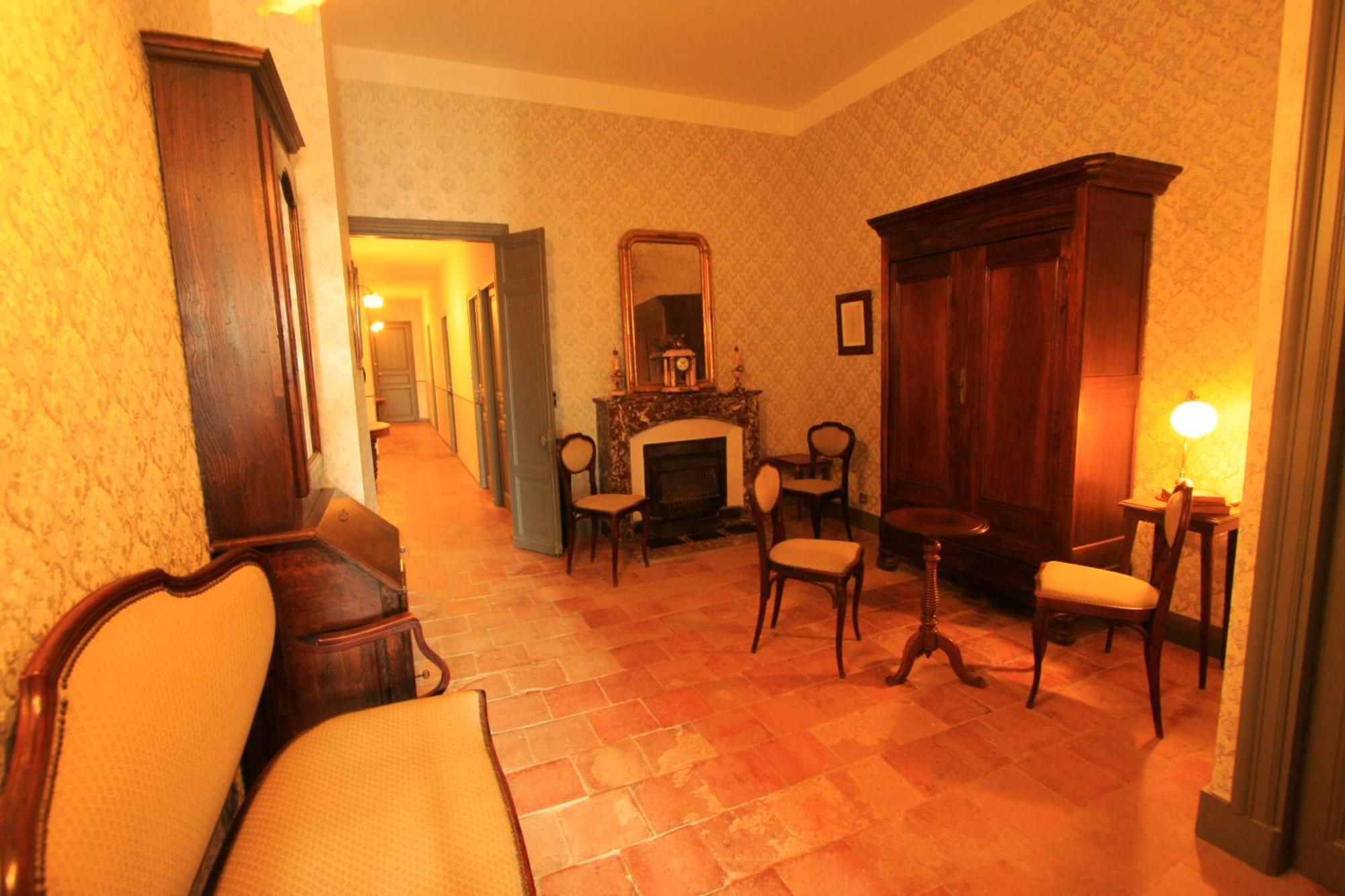 Logis Hotel - Restaurant La Marbrerie Caunes-Minervois Екстер'єр фото